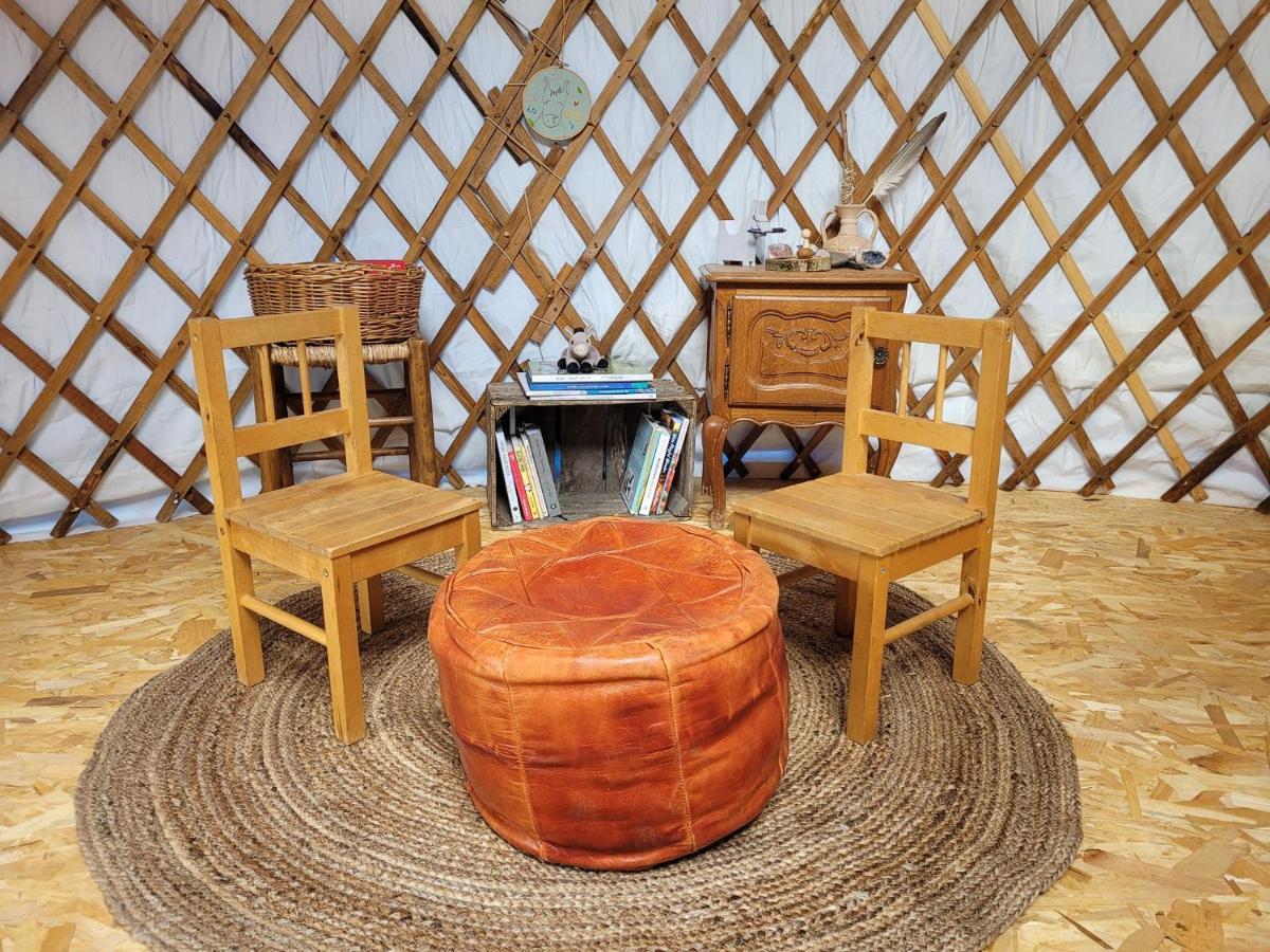 فندق ارسخوتفي  Slapen Tussen De Ezels In De Yurt المظهر الخارجي الصورة